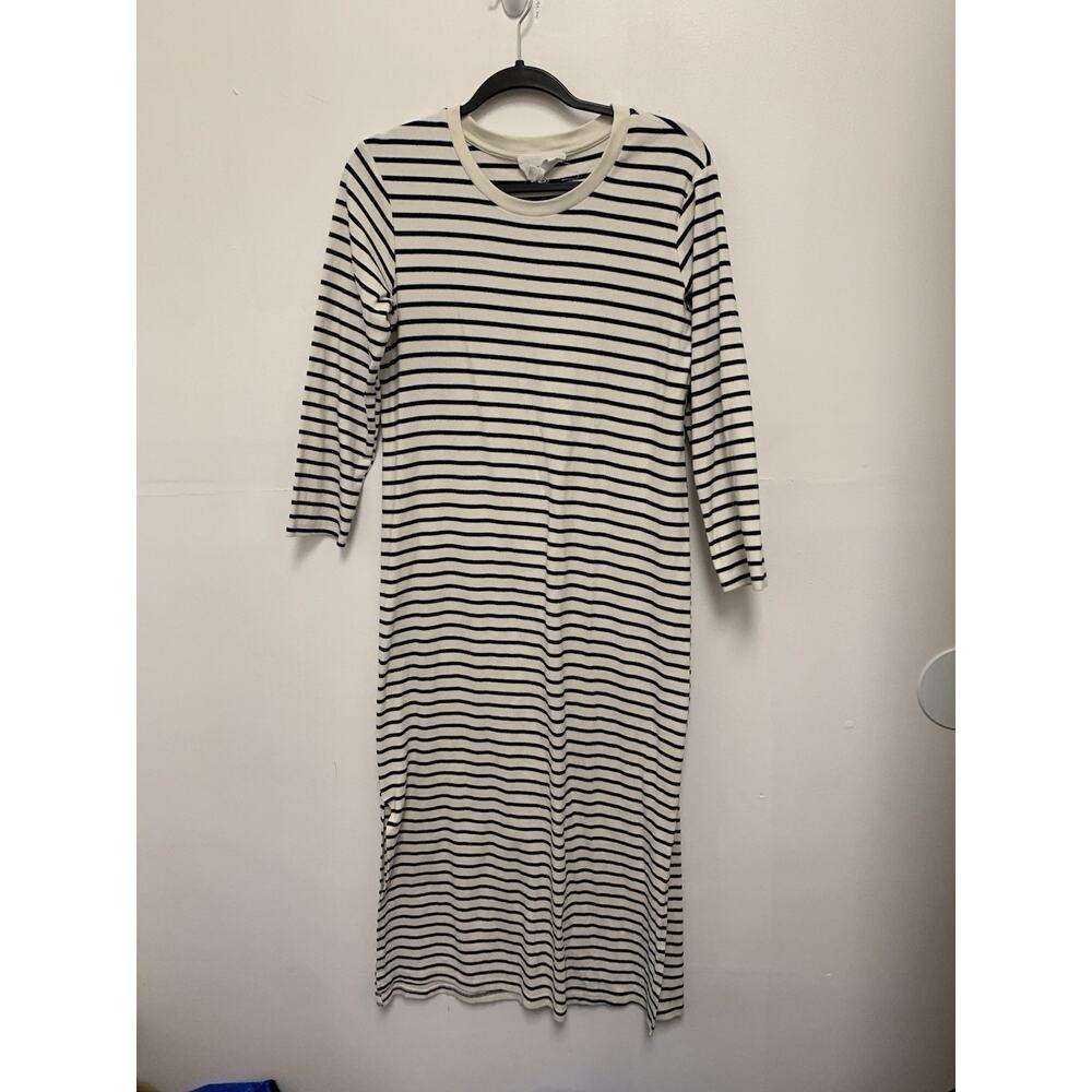Pomander Place by Tuckernuck Cream and Navy Striped Gio Maxi T-Shirt Dress sz M